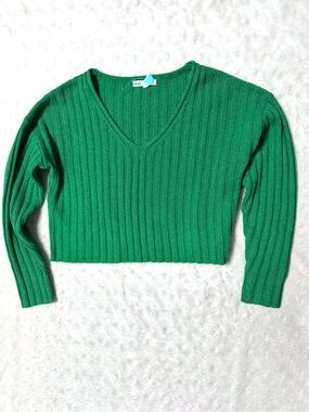 ASTER Cropped Green Ribbed V-Neck Sweater
